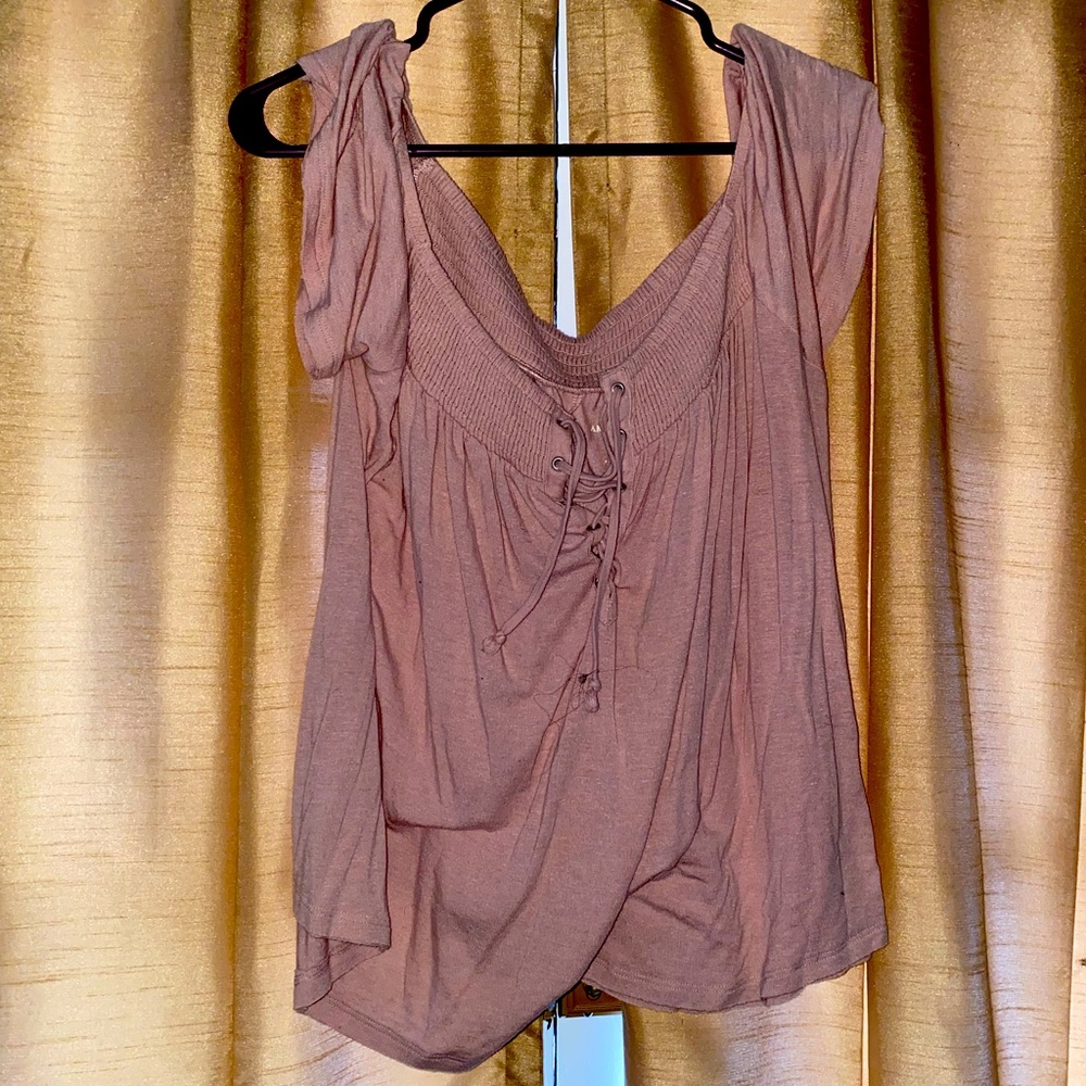 Off the shoulder pink American eagle top